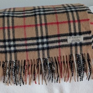 Burberry Classic Plaid Scarf 100% Cashmere
